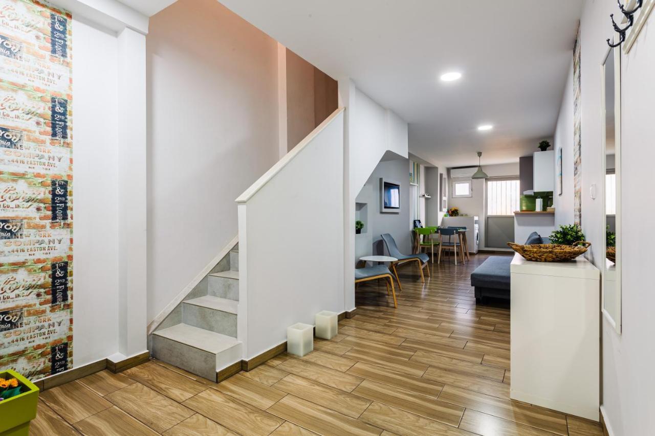 Citysea Fusion, Elegant Gem Minutes From The Beach Каламата Екстериор снимка