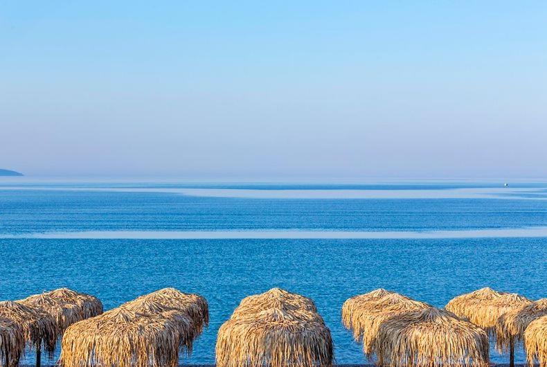 Citysea Fusion, Elegant Gem Minutes From The Beach Каламата Екстериор снимка